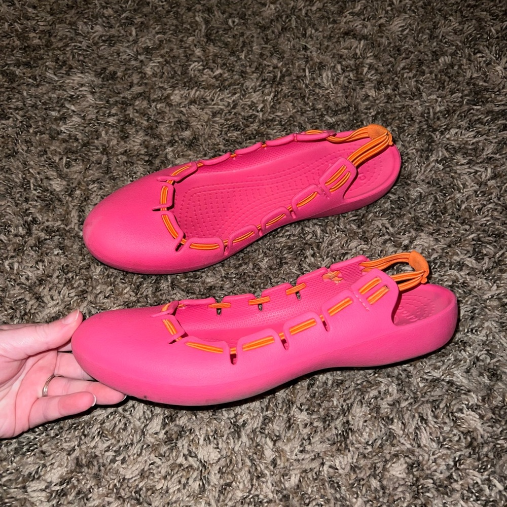 Crocs Hot Pink Flats W Orange Flats Size 9